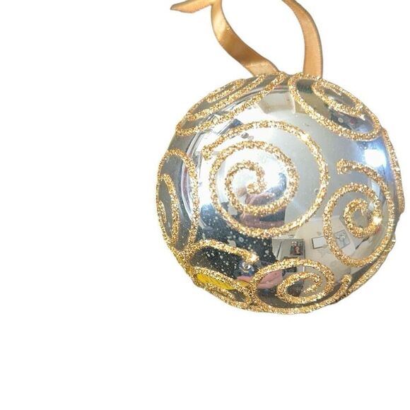 Set of 9 Silver & Gold Glittered Swirl Glass Bulb Ornaments - Picture 3 of 7